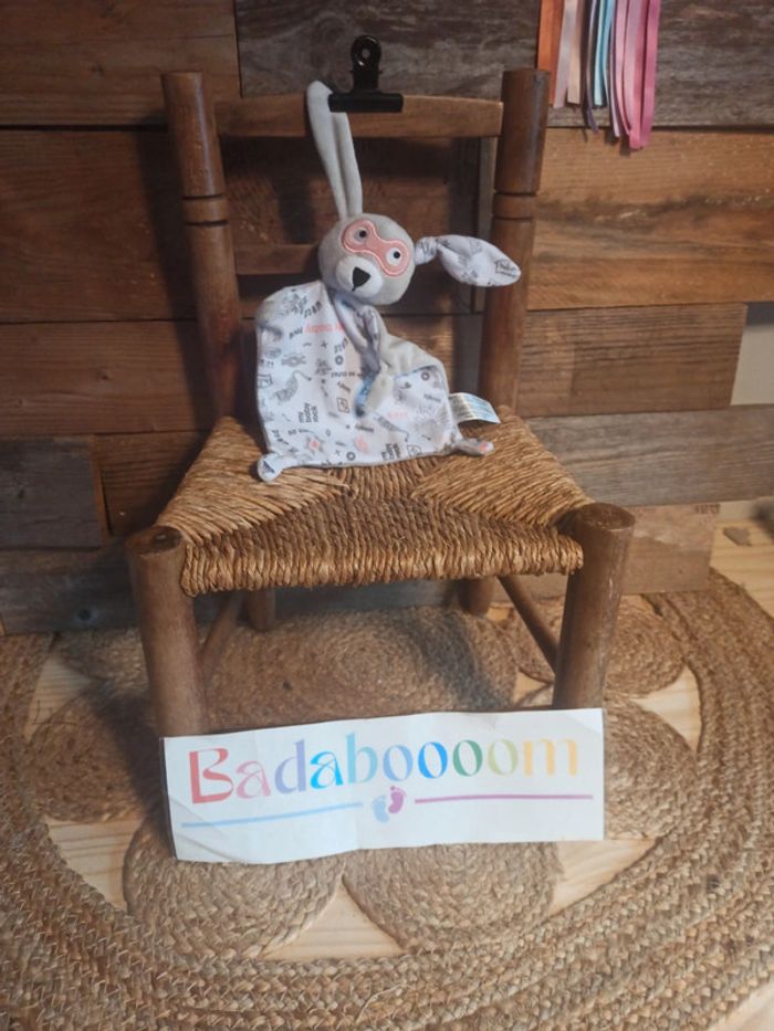 Doudou IKKS lapin masque tbe
