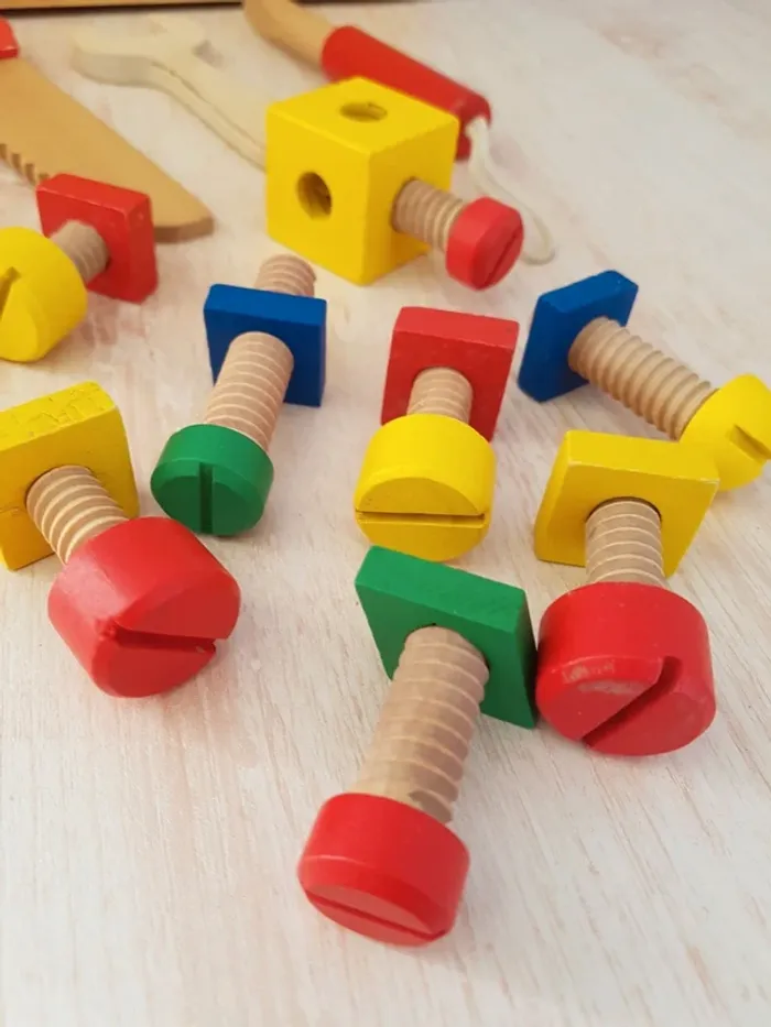 Coffret établi Bricolo de Janod et outils en bois - photo numéro 5