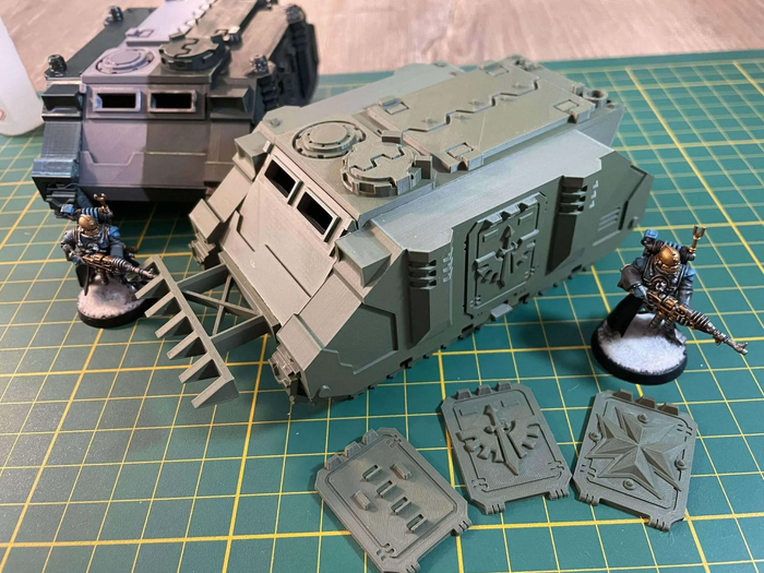 Char Rhino WH 40K wargame 25 € - photo numéro 1