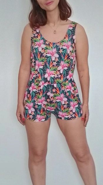 Combishort fleurie dos nu neuve taille 36