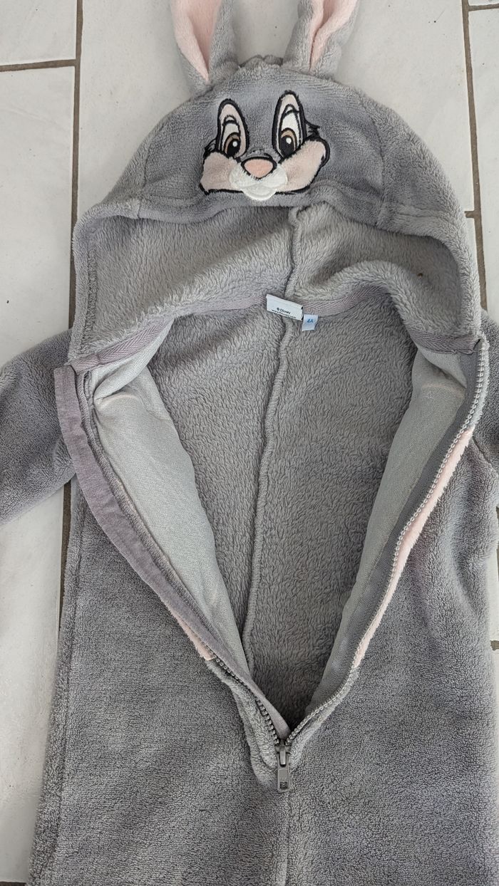 Sur pyjama pilou ou déguisement lapin - photo numéro 3