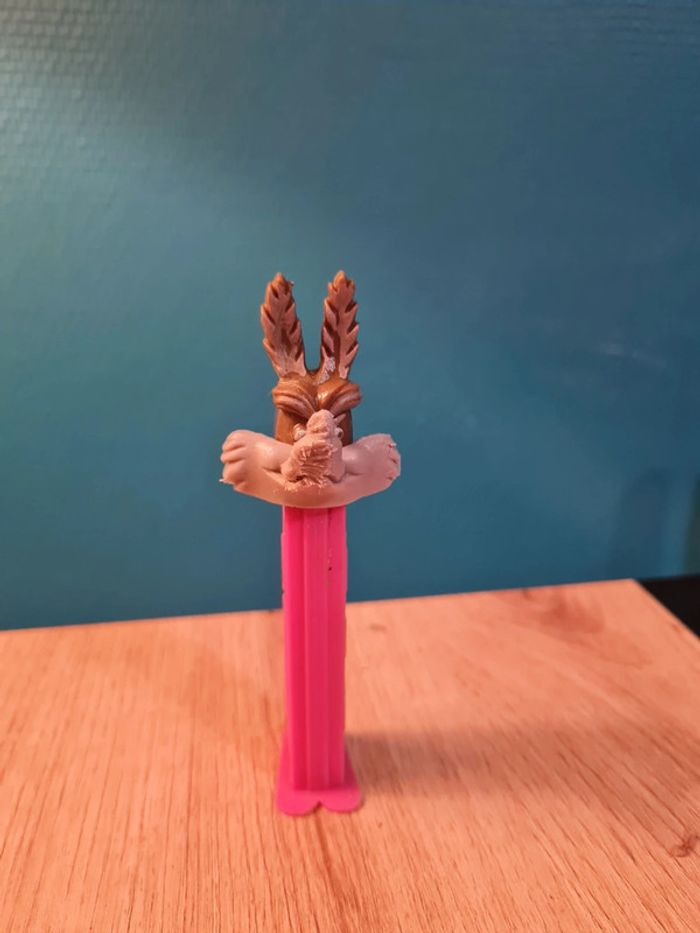 Distributeur PEZ Vintage Coyote 1980 - photo numéro 3