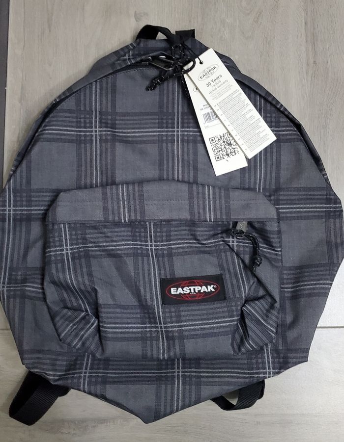 Sac à Dos EASTPAK 24L Neuf.