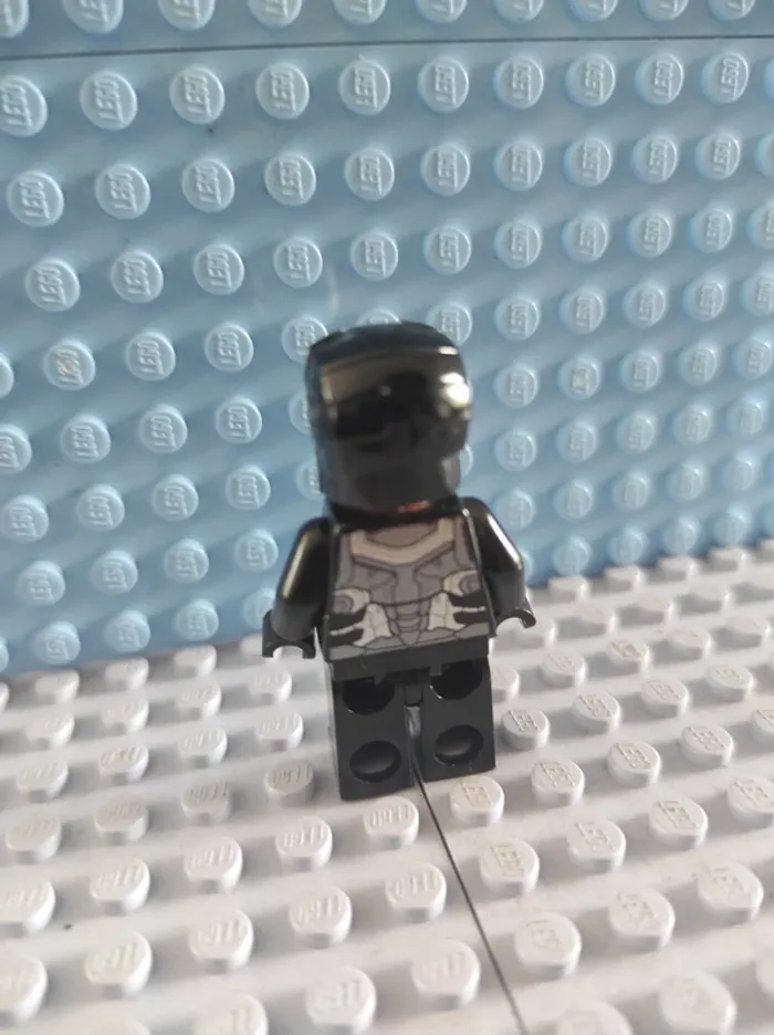 Minifig LEGO War Machine Captain America Z01 - photo numéro 2