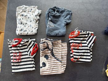 Lot de pyajamas légers 24 mois