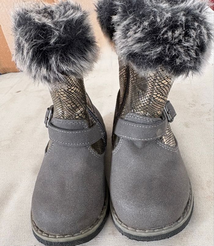 Bottines chaudes taille 24 - photo numéro 2