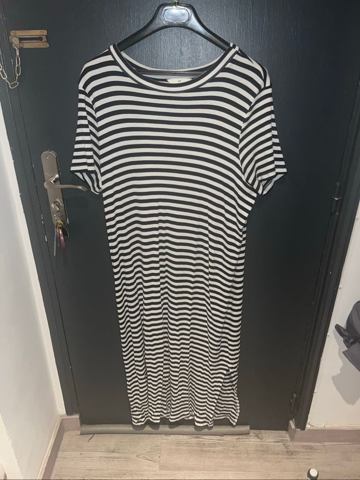 Robe longue à rayures