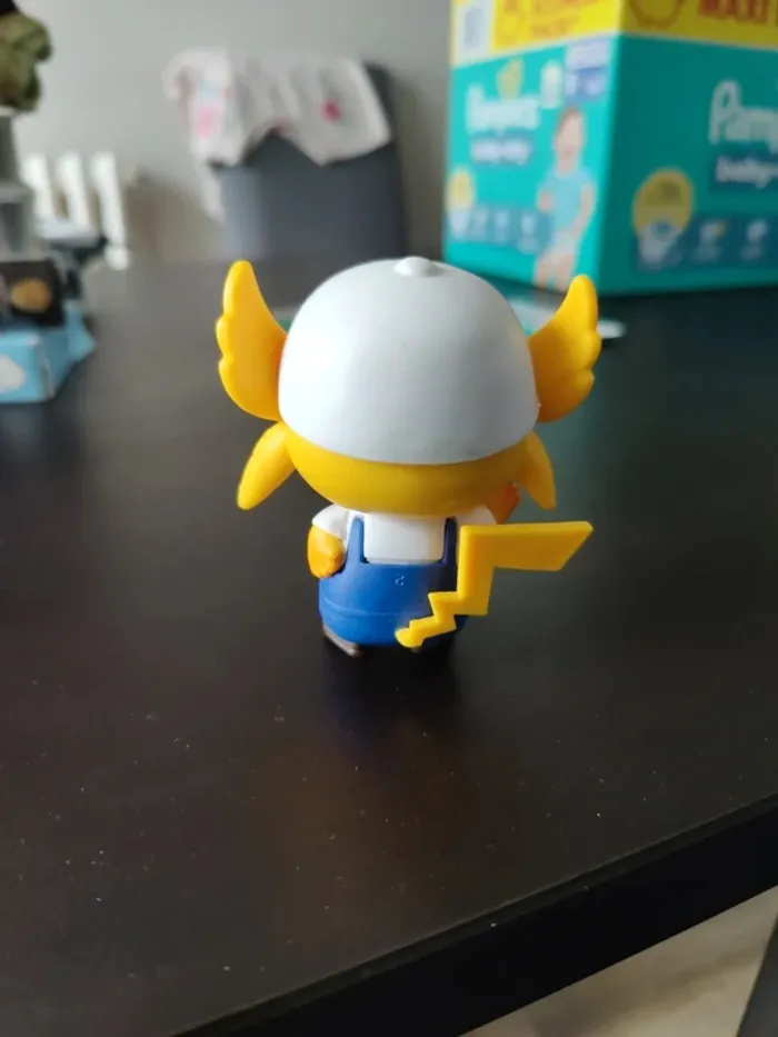 Figurine Pikachu - photo numéro 3