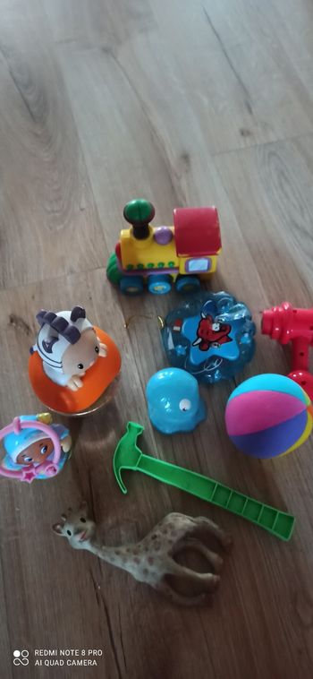 Lot de jouets d eveil