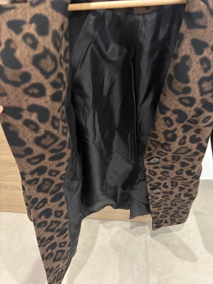 Manteau mi-long léopard - photo numéro 4