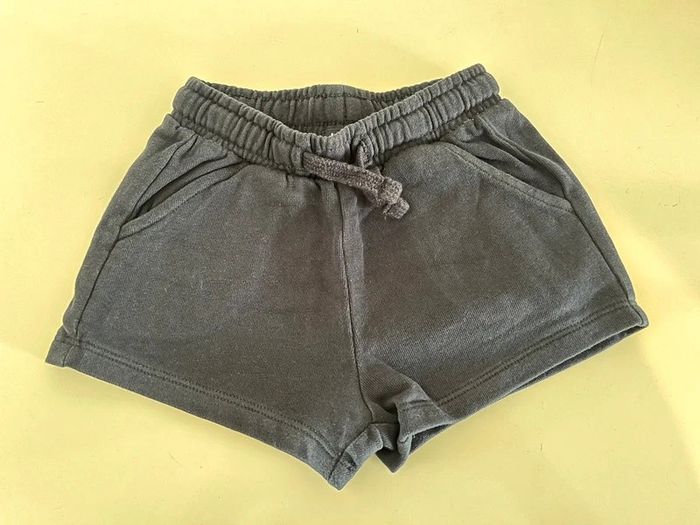 Short bébé garçon t 18 mois 81 cm