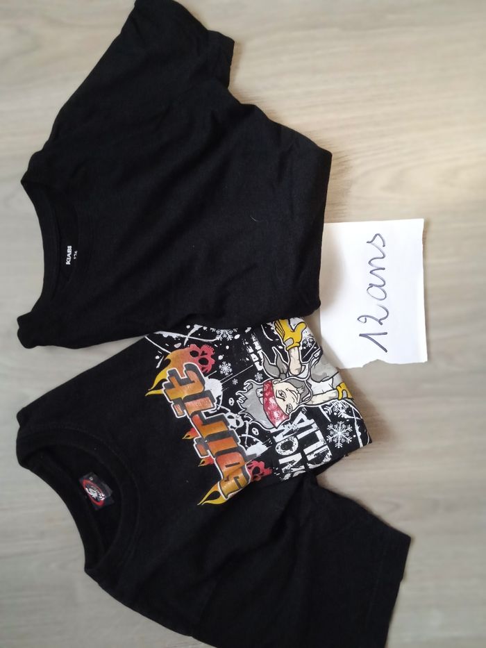Lot de 2 tee shirts 12 ans
