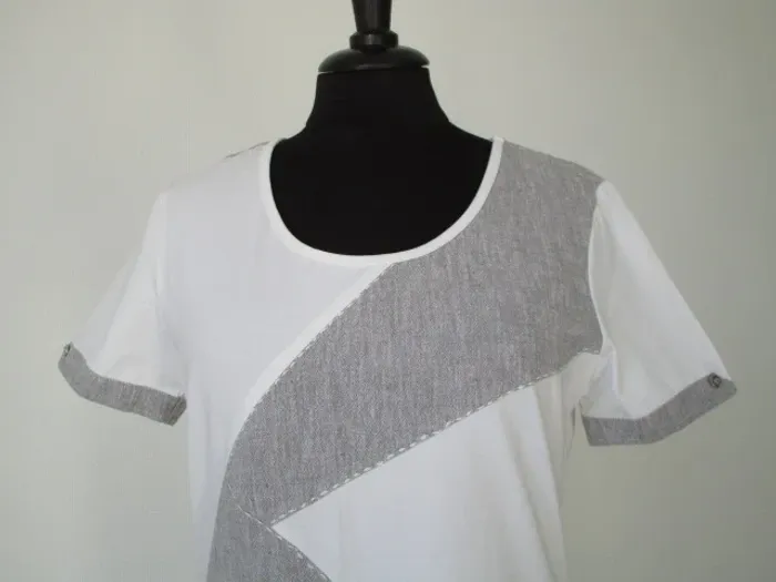 T-shirt blanc/gris Aura 38 TBE - photo numéro 3