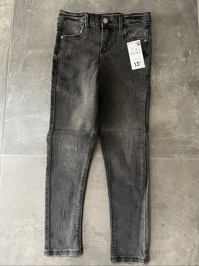 Pantalon neuf 8 ans