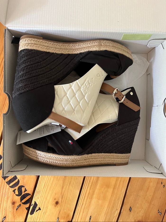 Chaussures neuves tommy Hilfiger - photo numéro 10