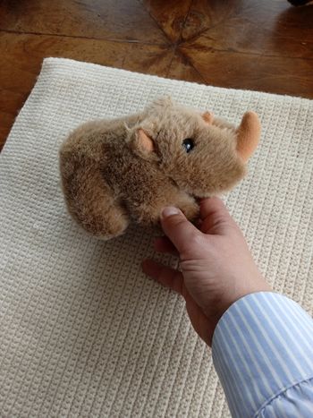 Peluche rhinocéros