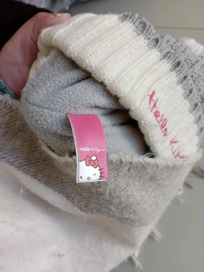 Bonnet hello Kitty pompon avec noeud - photo numéro 6