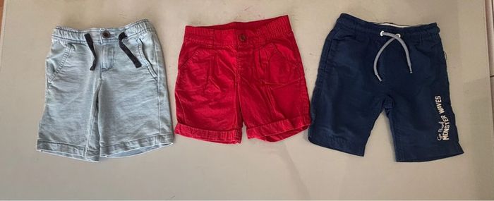 Lot de 3 short 3/4 ans - photo numéro 11