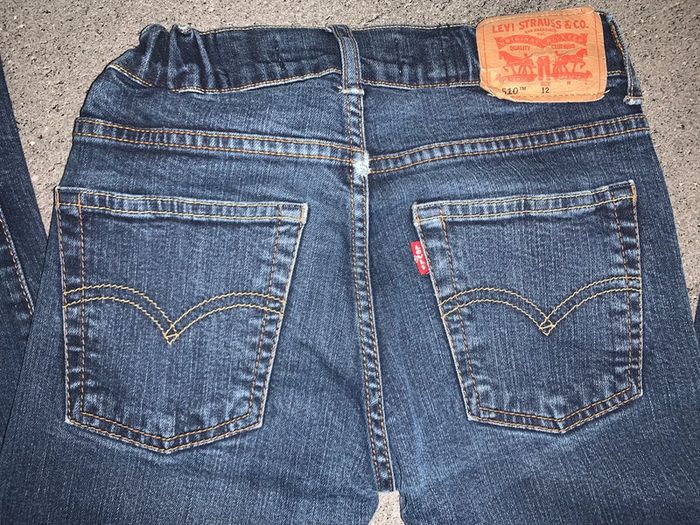 Jean Lévis 510 skinny bon état 12 ans - photo numéro 4