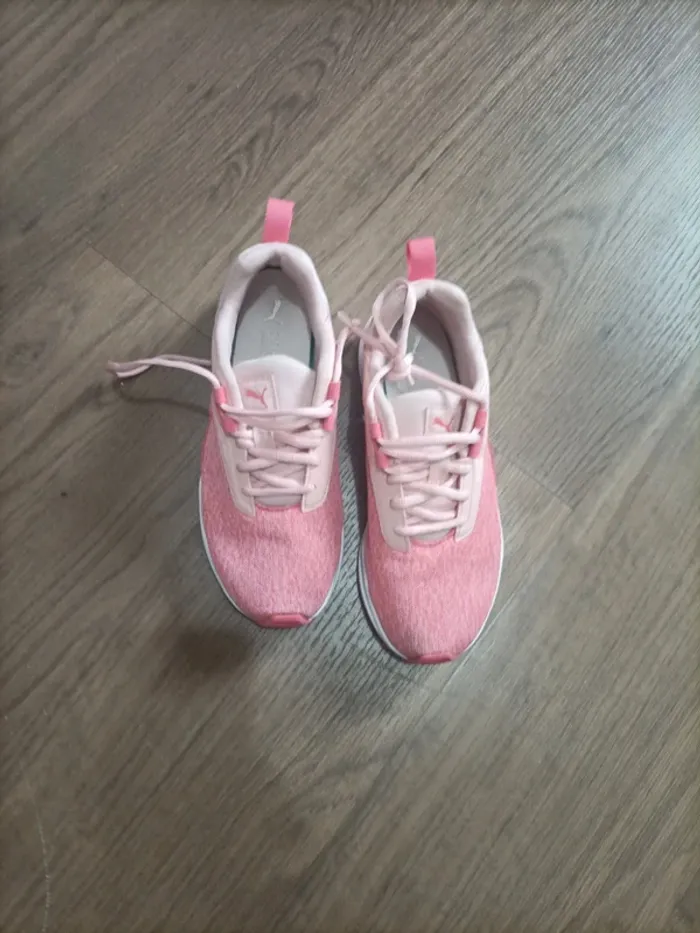 Jolies baskets fille Puma 36
