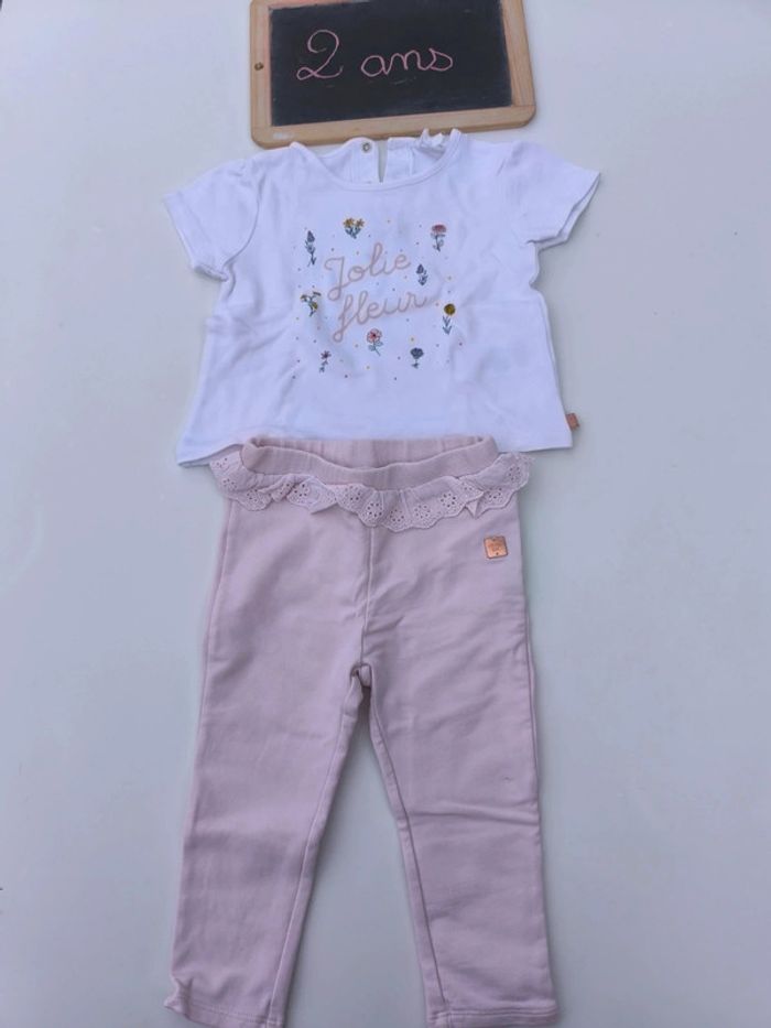 Ensemble marque Carrément Beau taille 2 ans en bon état