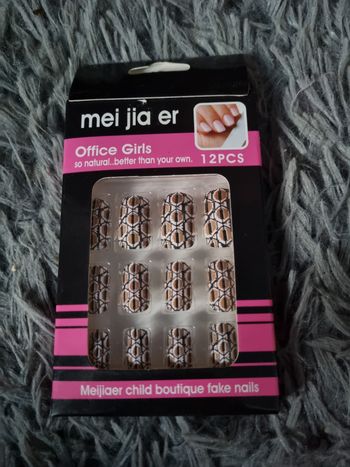 Faux ongles motifs serpent