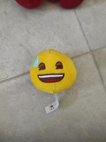 Peluche emoji
