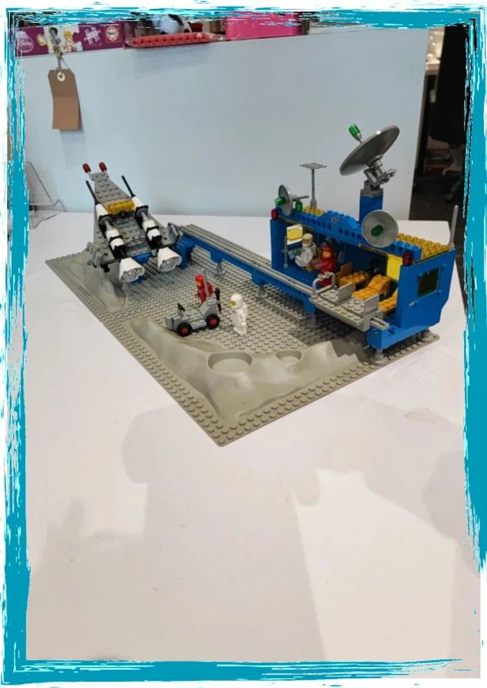 Lego - Classic Space - 6970 - Beta-1 Command Base