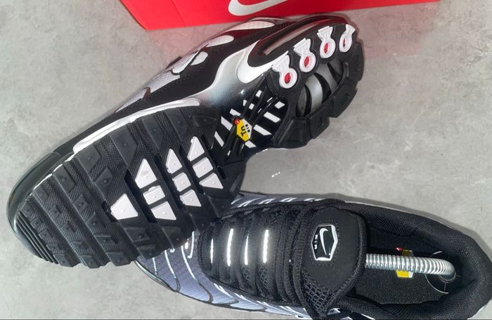 NIKE TN NOIR GRIS BLANC 36 - photo numéro 5