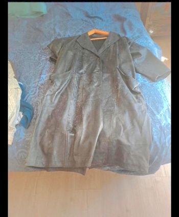 Manteau long en cuir à Renourrir