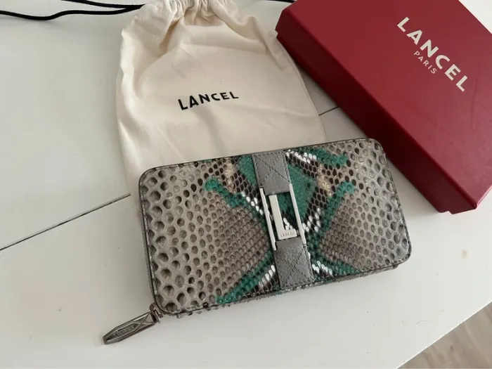 Lancel portefeuille cuir neuf