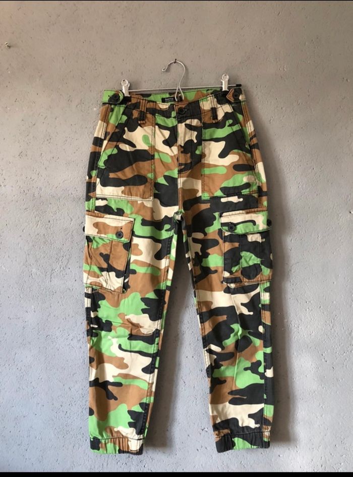 Pantalon cargo Bershka taille 36