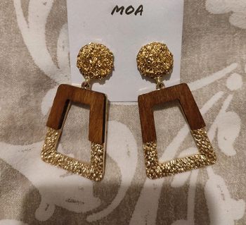 Boucles d'oreilles fantaisie bois et or