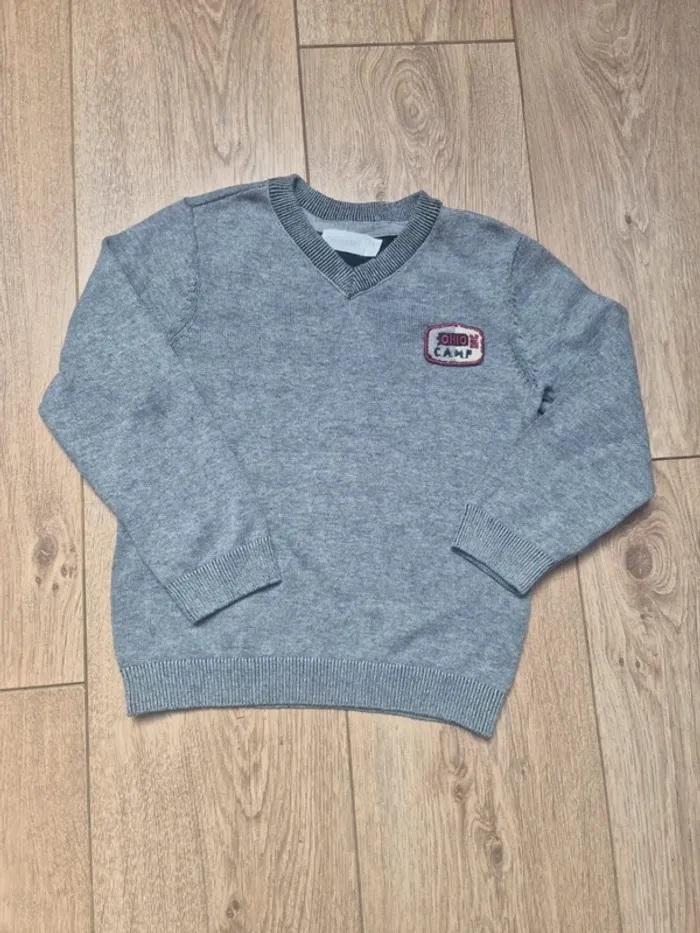 Pull fin orchestra col V gris 4 ans neuf jamais porté
