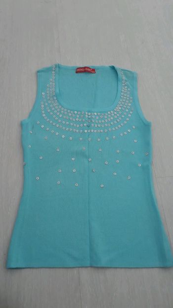 Magnifique haut bleu manches courtes