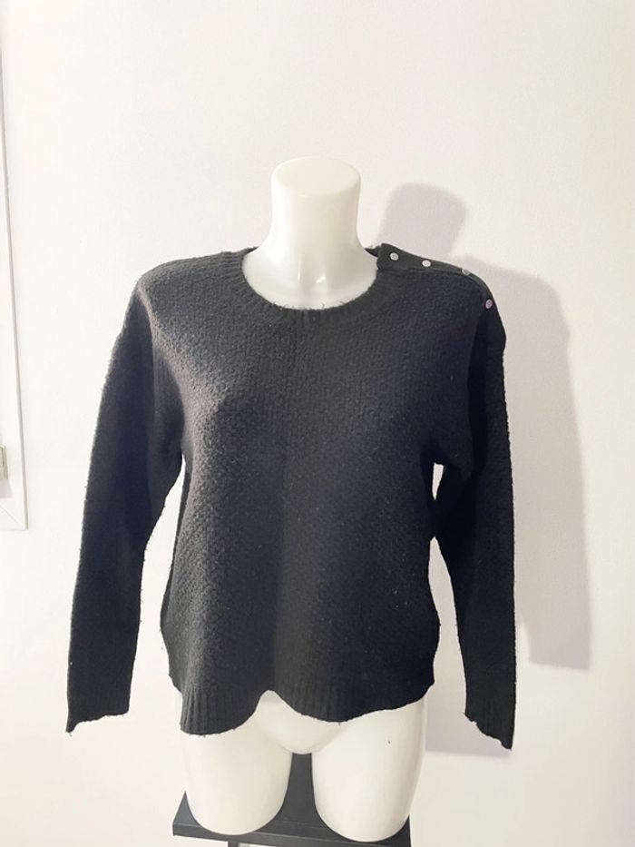 Pull noir - photo numéro 2