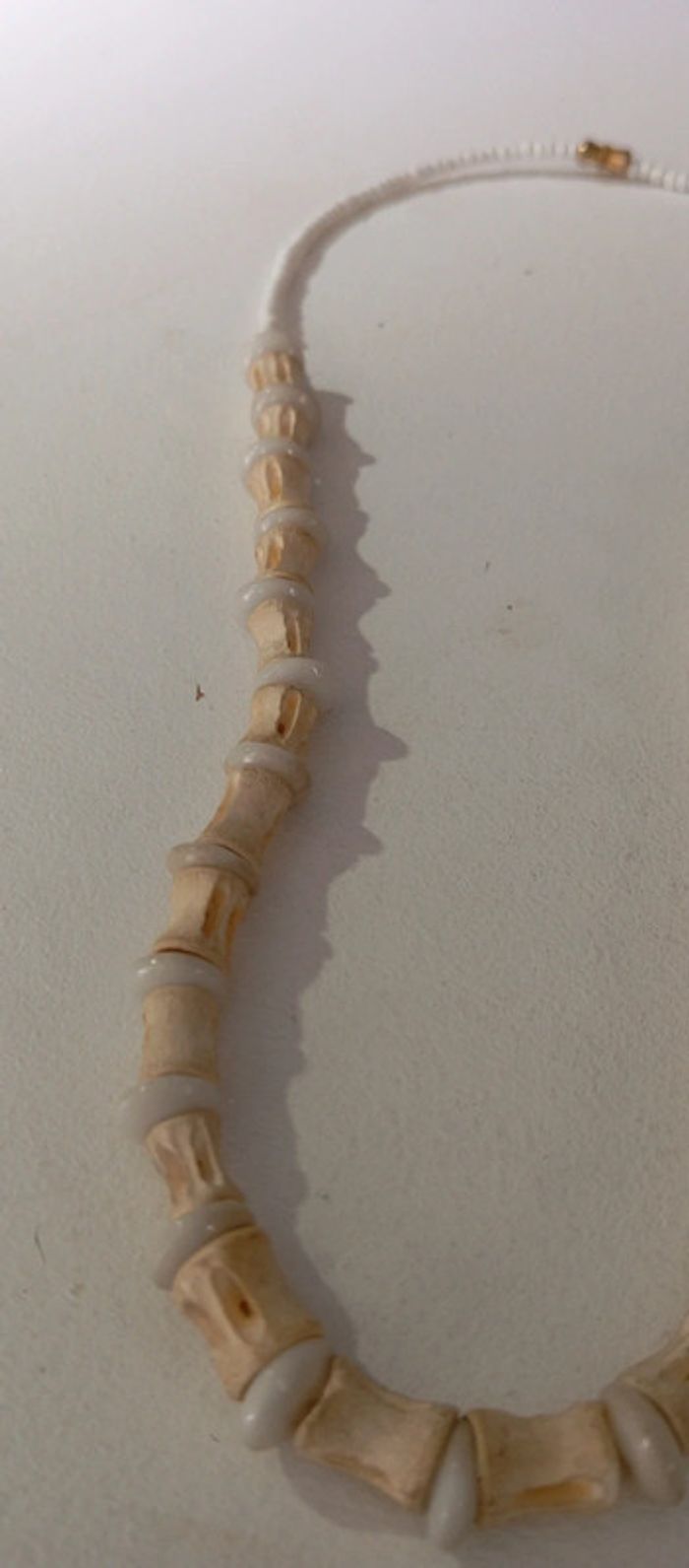 Collier en vertébres de requin ou poisson - photo numéro 4
