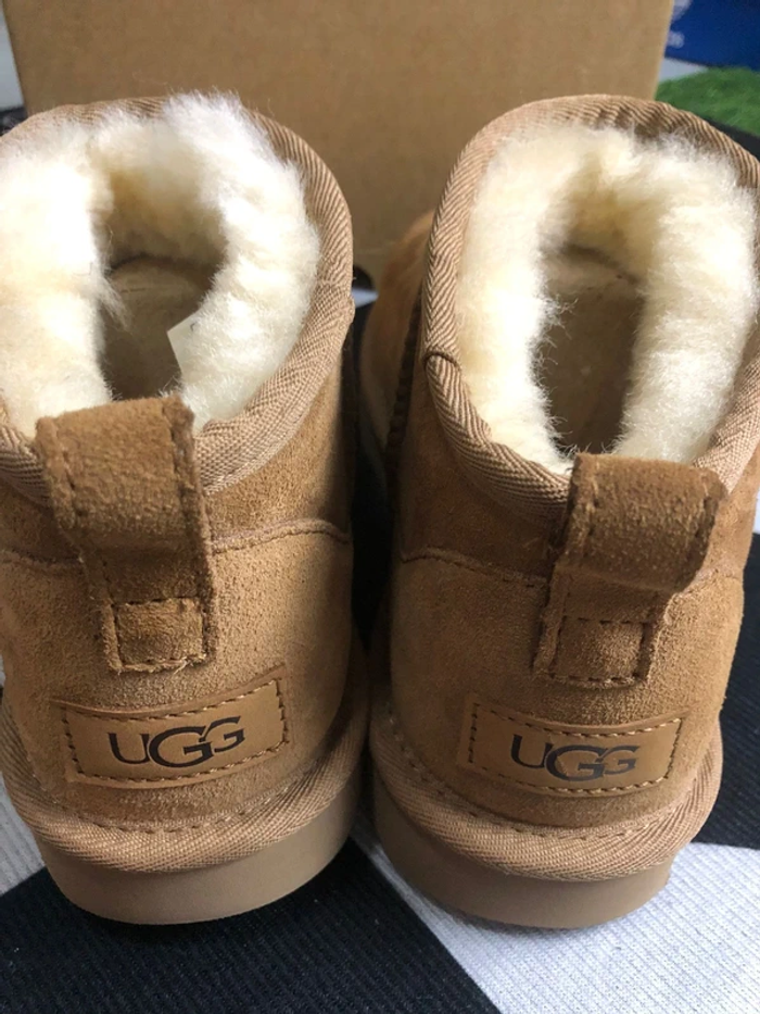 UGG Classic Ultra Mini Châtaigne 41 - photo numéro 3