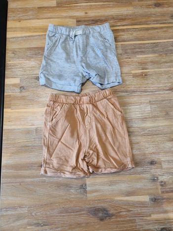 Lot de 2 shorts 36 mois