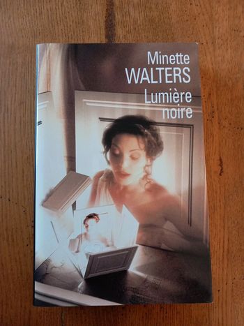 Livre : Lumière noire