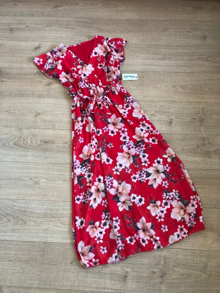 Robe longue rouge fleurie neuve Italy Moda taille unique - photo numéro 7