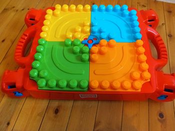 Table d'activités lego