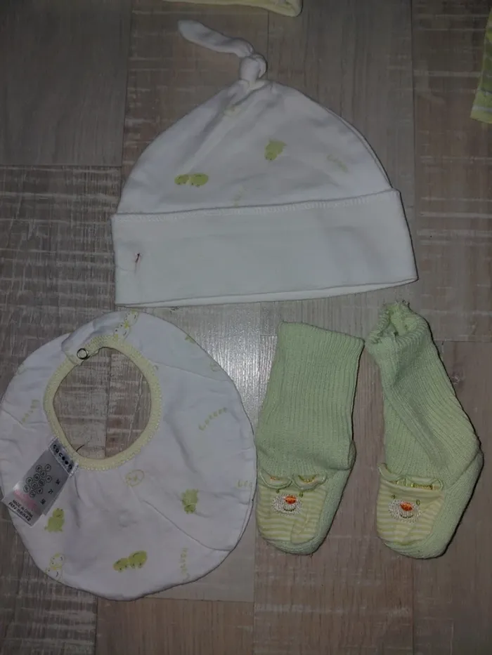 Lot naissance 1 mois vert anis - photo numéro 2