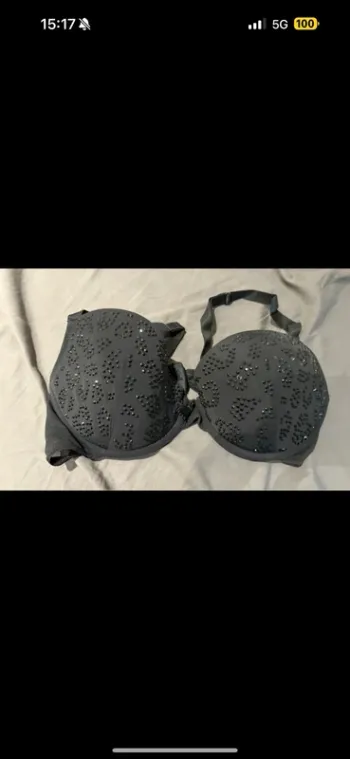Soutien-gorge noir paillettes Lovable EU44