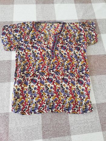 Tee shirt manches courtes imprimé ethnique 8 ans