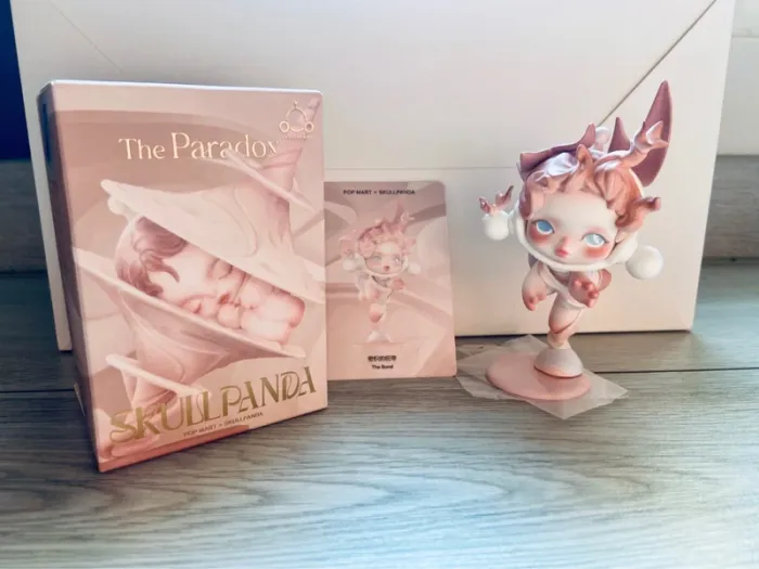 Pop Mart Skullpanda The Paradox - The Bond