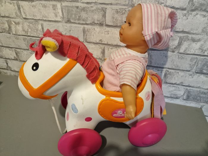 Poupee avec poney - photo numéro 2