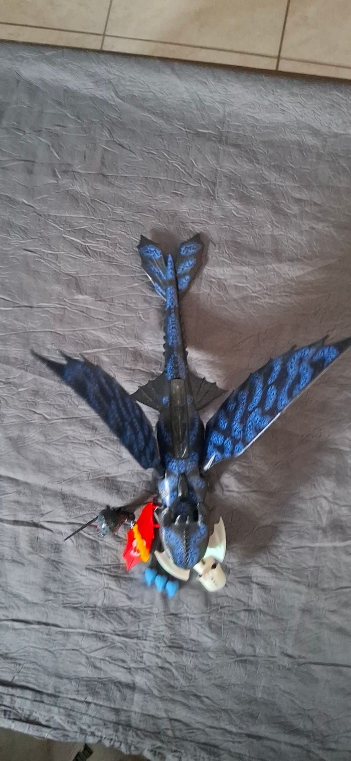 Lot Figurines - Dragon Krokmou Bleu avec Cavalier Harold + Bébé Dragon Blanc - photo numéro 6