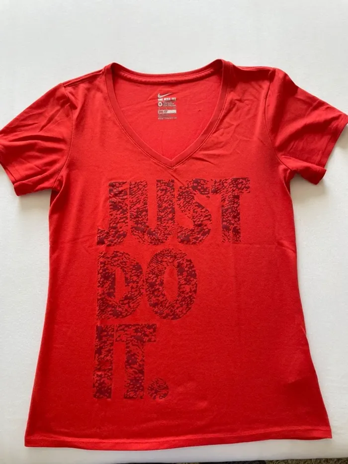 T-shirt Nike