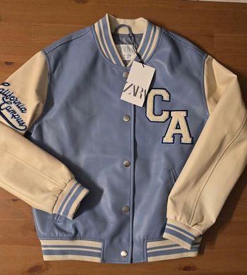 Neuve (non portée) 🏷😍🥰👌superbe  Veste teddy 10 ans fille 🏷😍(ferme)!